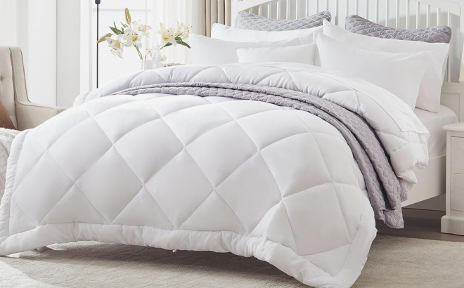 Sleep Zone Full Reversible Comforter