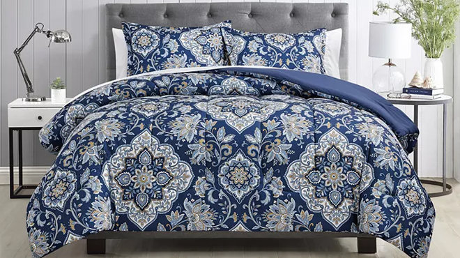 Sunham Classic Damask 3 Pc Comforter Set