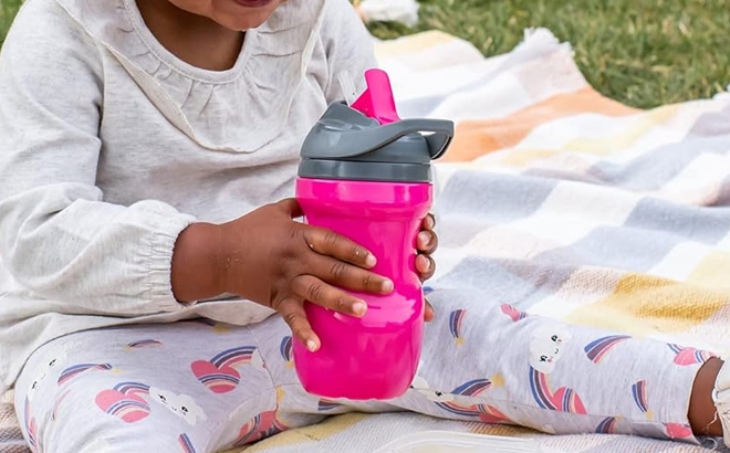 Tommee Tippee 9 fl oz Insulated Sporty Toddler Water Bottle in Pink