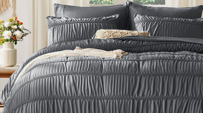 Unilibra 7 Piece Full Comforter Set