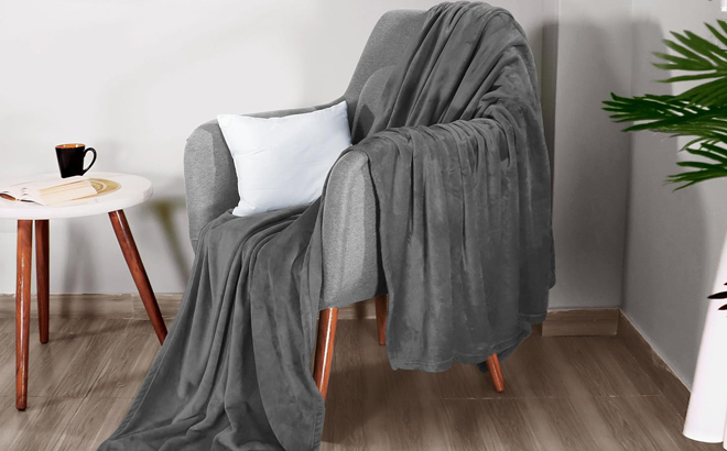 Utopia Fleece Throw Blanket