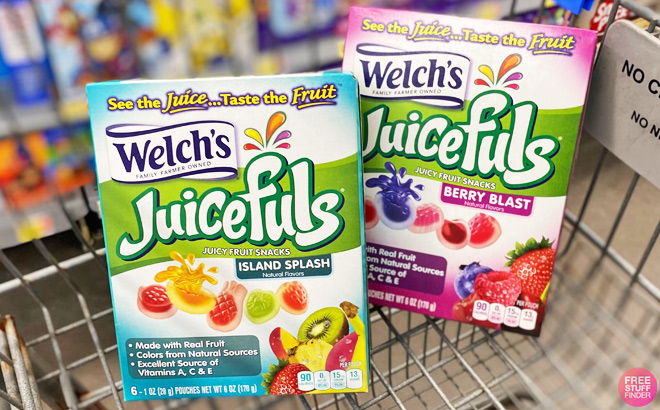 Welchs Juicefuls Juicy Fruit Snacks in Island Splash Berry Blast Flavor