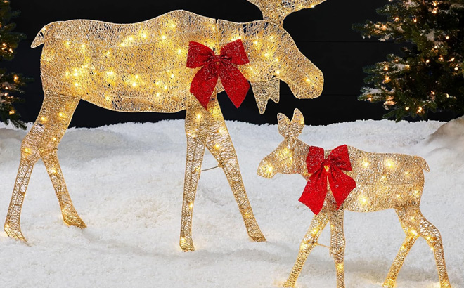 2D Moose Family Outdoor 2 Piece Christmas Yard Decor