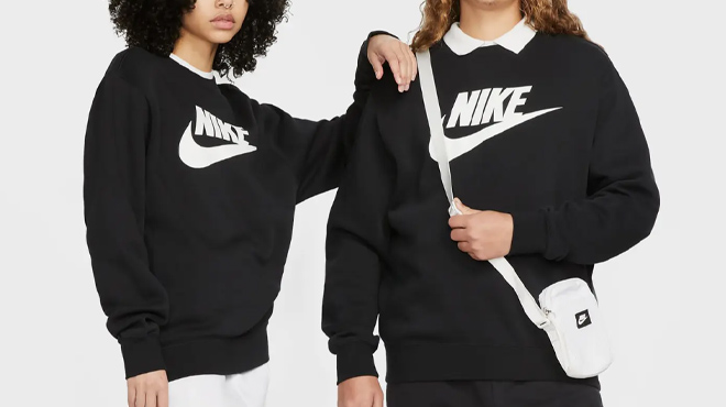 6 Nike Fleece Graphic Pullover Sweatshirt