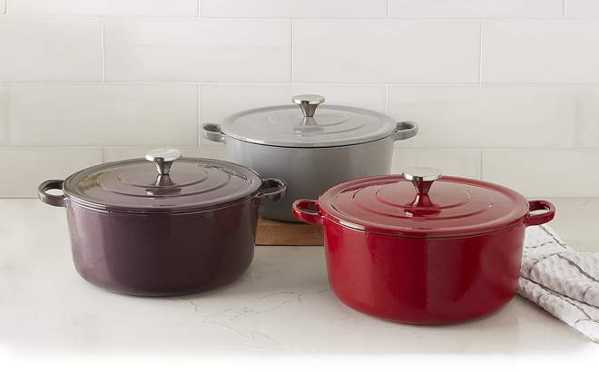 Cooks Cast Iron Dutch Ovens with Lid