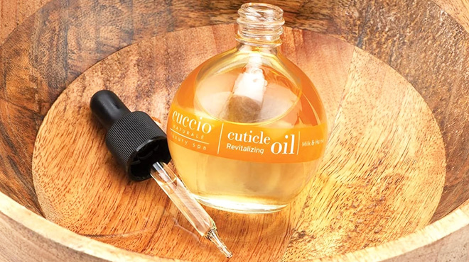 Cuccio Naturale Revitalizing