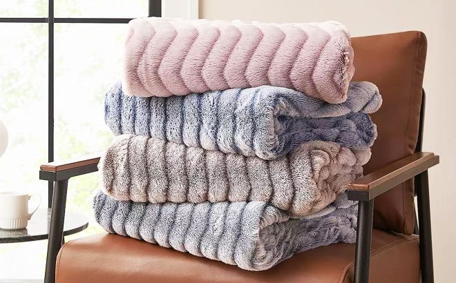 Hotel Suite Micromink Sherpa Reversible Throw