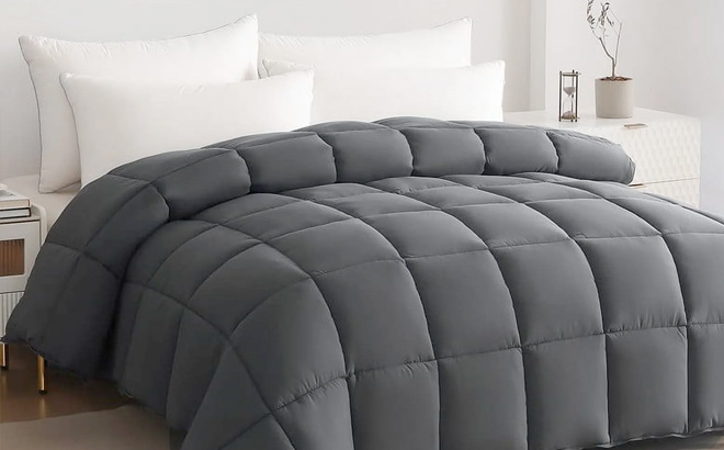 JUSTLET Luxury Solid Down Alternative Machine Washable Gray Comforters