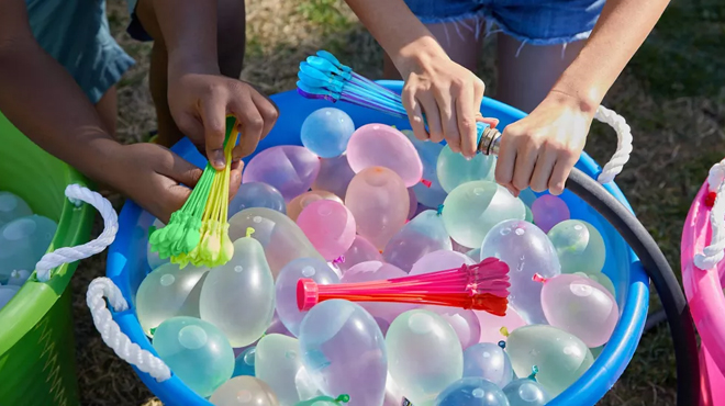 Kids playing with Bunch O Balloons Water Balloons