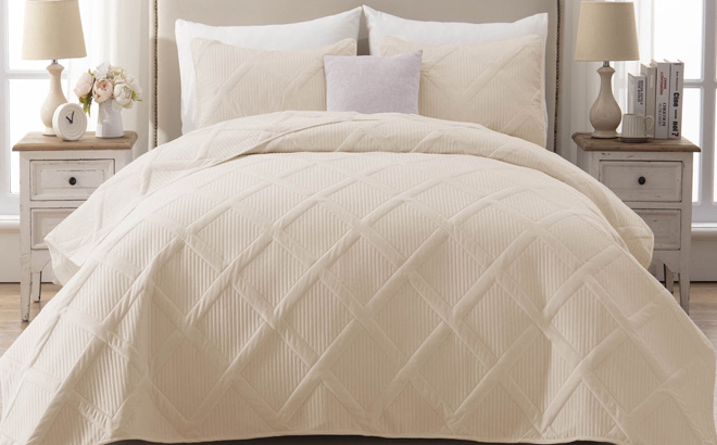 King Quilt Set in Beige