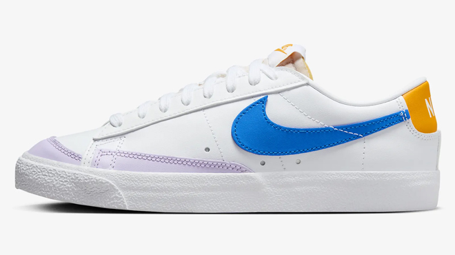 Nike Blazer Low 77 Womens Shoes