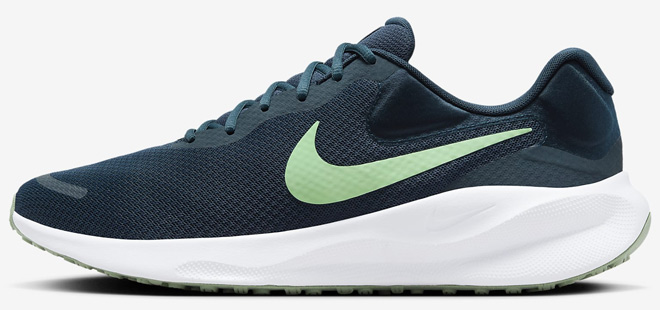 Nike Men's Revolution 7 Road Running Sneaker