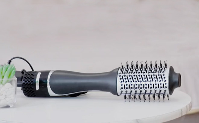 Skimi Hair Dryer Brush 1