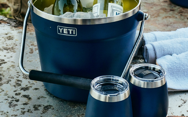 YETI The Bring The Party Set in Dark Blue