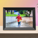 10 1 Inch WiFi Digital Picture Frame on the Table