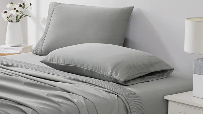 SouthShore Queen Bed Sheet Set