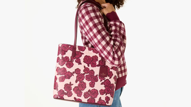 A Woman Wearing Kate Spade Outlet Brynn Rose Florets Tote