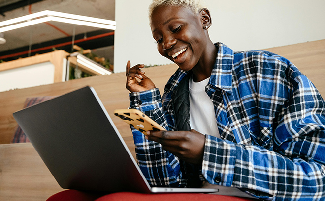 A lady with laptop 2