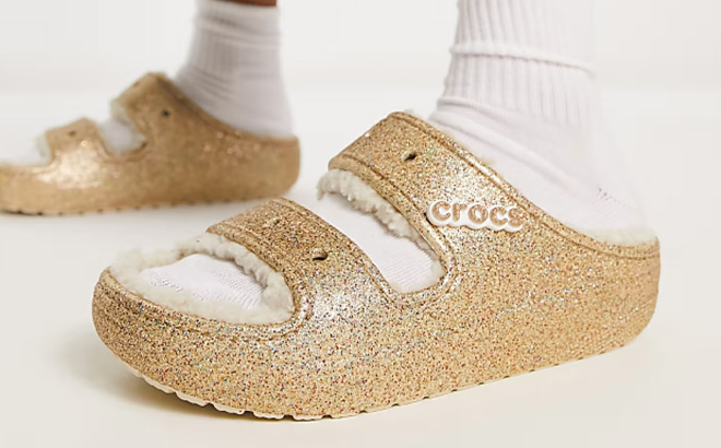 Crocs Classic Cozzzy Glitter II Sandals