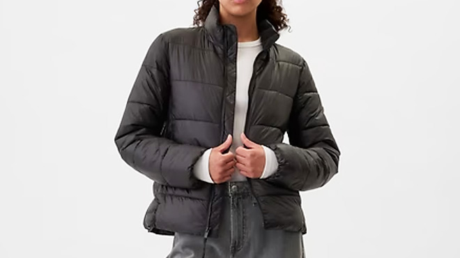 GAP Factory Womens Puffer Jacket