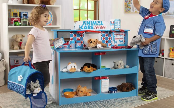 Kids Pretend Playing with Melissa Doug Vet Groomer Activity Center