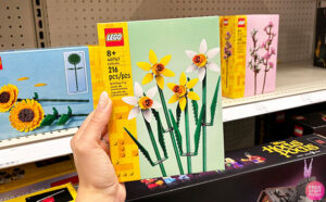 LEGO Daffodils Building Toy Set