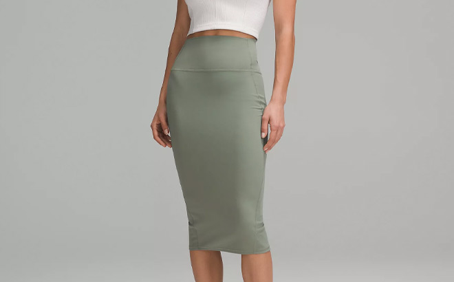 Lululemon Nulu Slim Fit High Rise Skirt