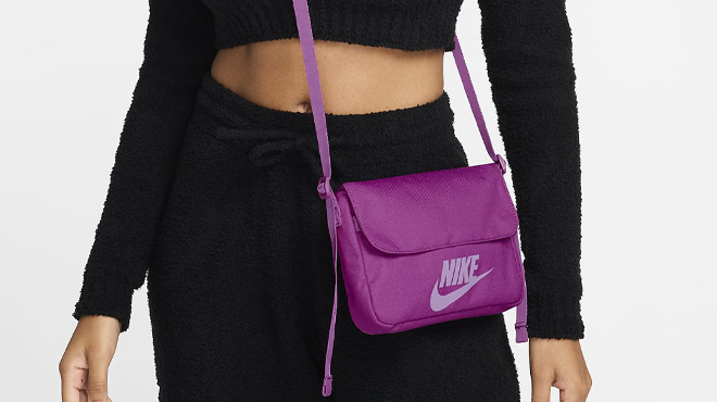 Nike Sportswear Womens Futura 365 Crossbody Bag