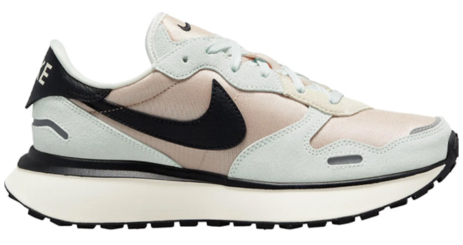 Nike Womens Phoenix Waffle Sneakers