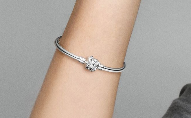 Pandora Moments Shooting Star Charm Bangle