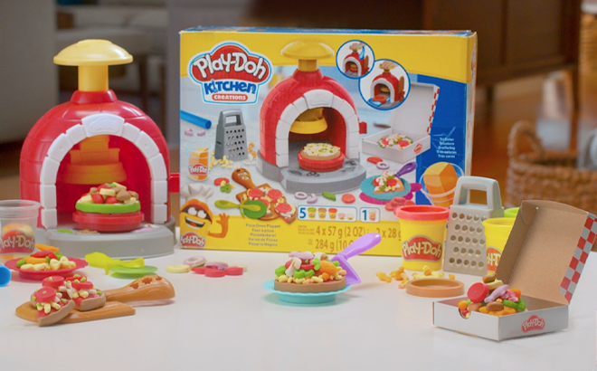 Play-Doh Kitchen Creations Pizza Oven Playset with 6 Cans & 8 Accessories