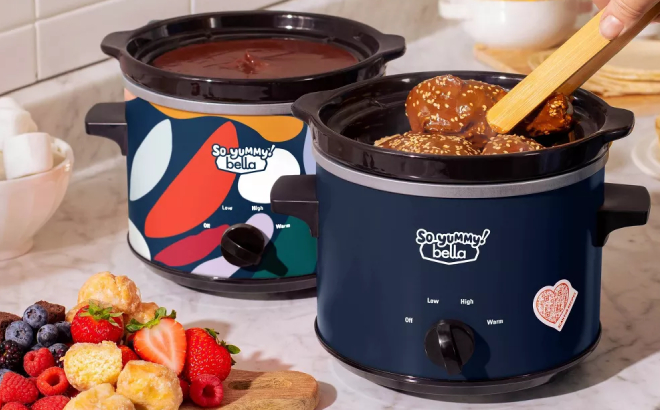 So Yummy by Bella 2 Quart Slow Cooker Twin Set with Navy Abstract Pattern