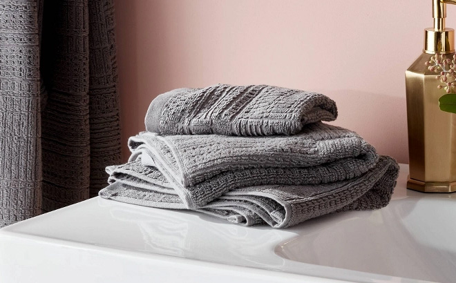 Threshold 6 Piece Modern Bath Towels and Washcloths Set