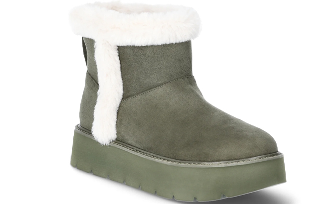 Time and Tru Womens Platform Mini Cozy Boots in Olive