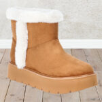 Time and Tru Womens Platform Mini Cozy Boots in Tan