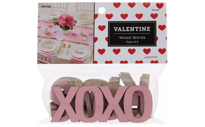 Valentines Table Decor