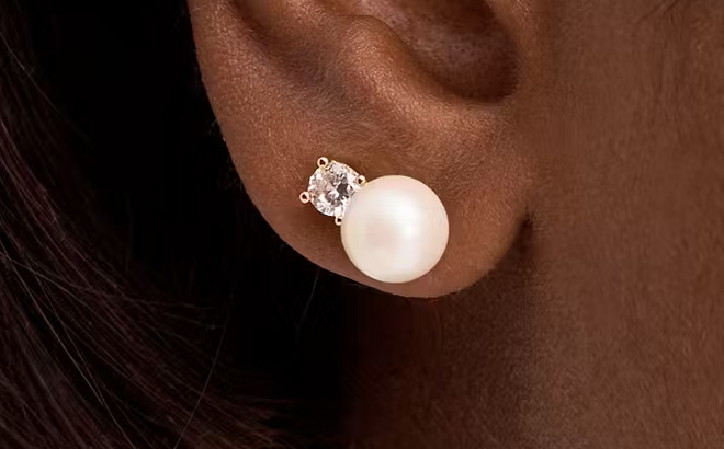 a Person Wearing Kate Spade Pearls Of Wisdom Studs