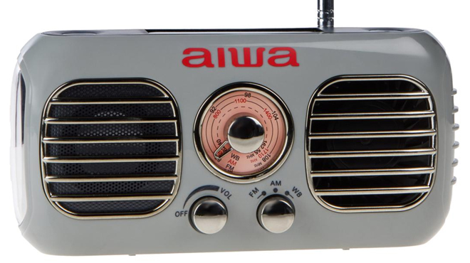 Aiwa Handy Mate AM FM Radio with Solar Charing Fan Flashlight