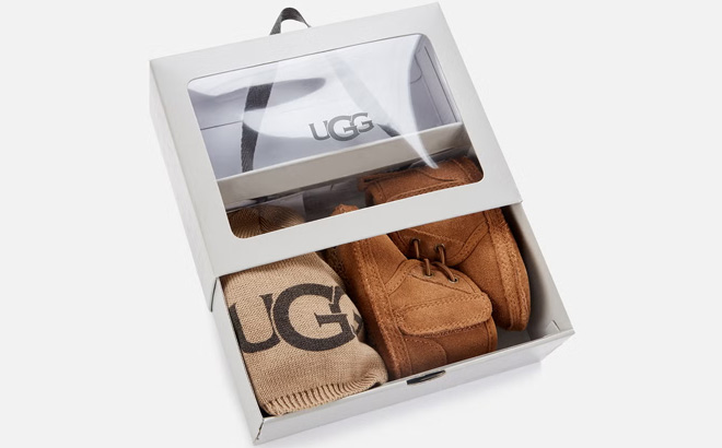 Baby Neumel UGG Beanie in the Box