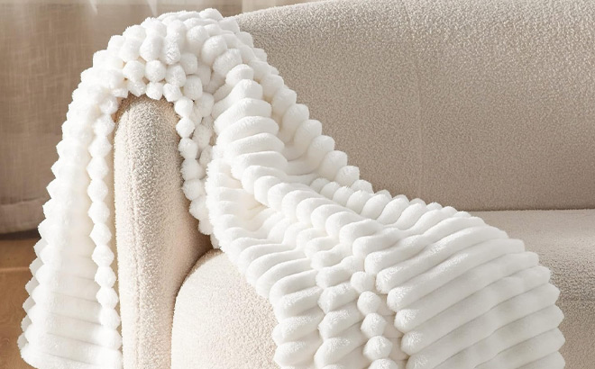 Bedsure White Throw Blanket