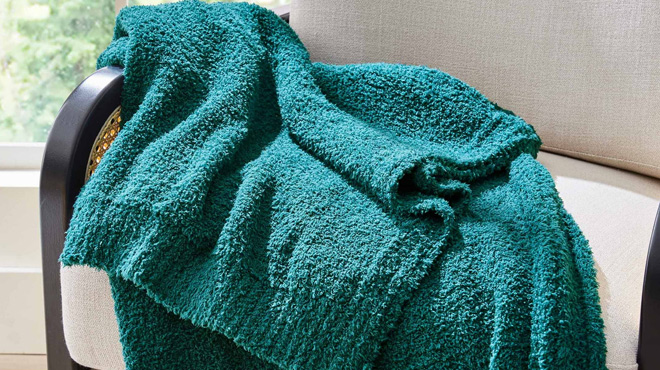 Better Homes and Gardens Green Cozy Knit Throw