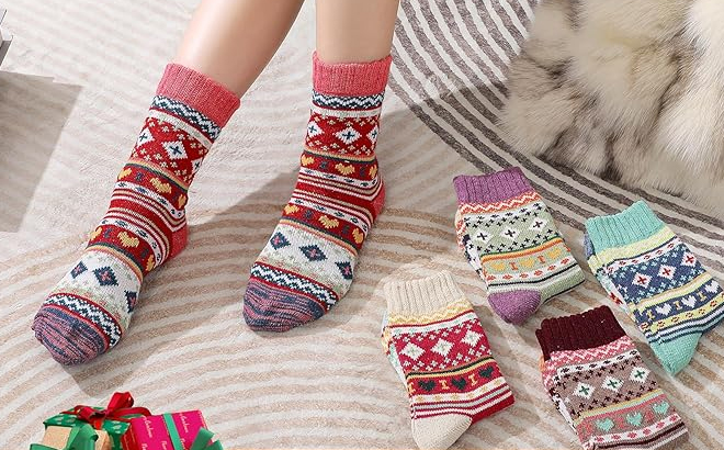 Five Pairs of Premillow Wool Socks in Heart Pattern