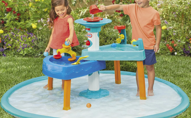 Kids Playing with Little Tikes 3 in 1 Splash n Grow Water Play Table and Splash Pad 1