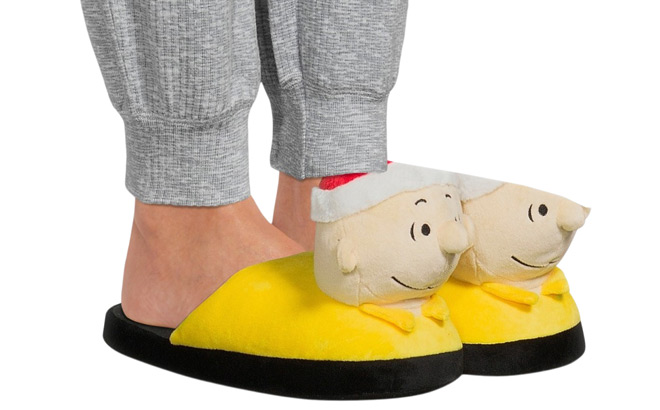 Peanuts Family Christmas Character Mens 3D Scuff Slippers