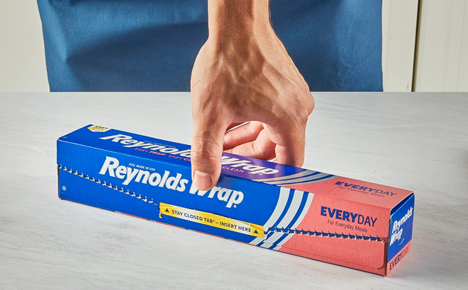 Reynolds Wrap Everyday Strength Aluminum Foil 30 Square Feet