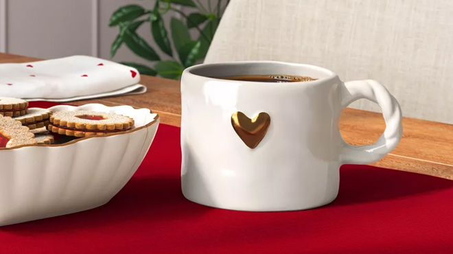 Threshold 12 6 oz Gold Embossed Heart Mug