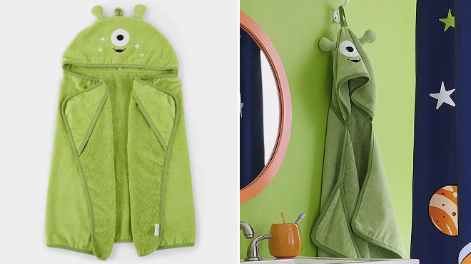 Under the Stars Kids Alien Hooded Bath Towels